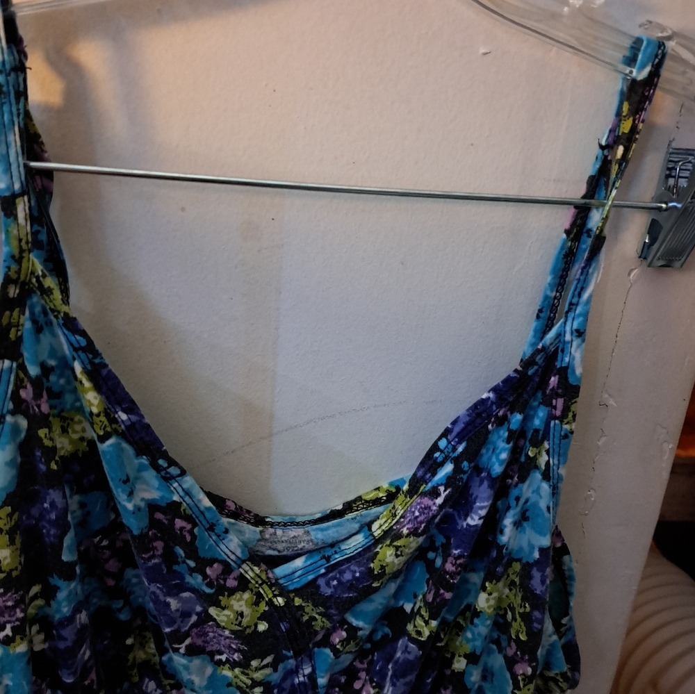 Floral Patterned Dress - Picture 6 of 12